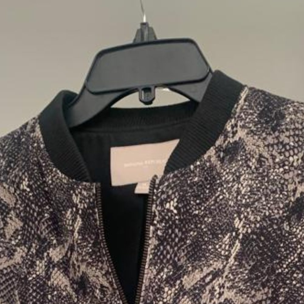 Reversible Lady's Jacket - Picture 3 of 3